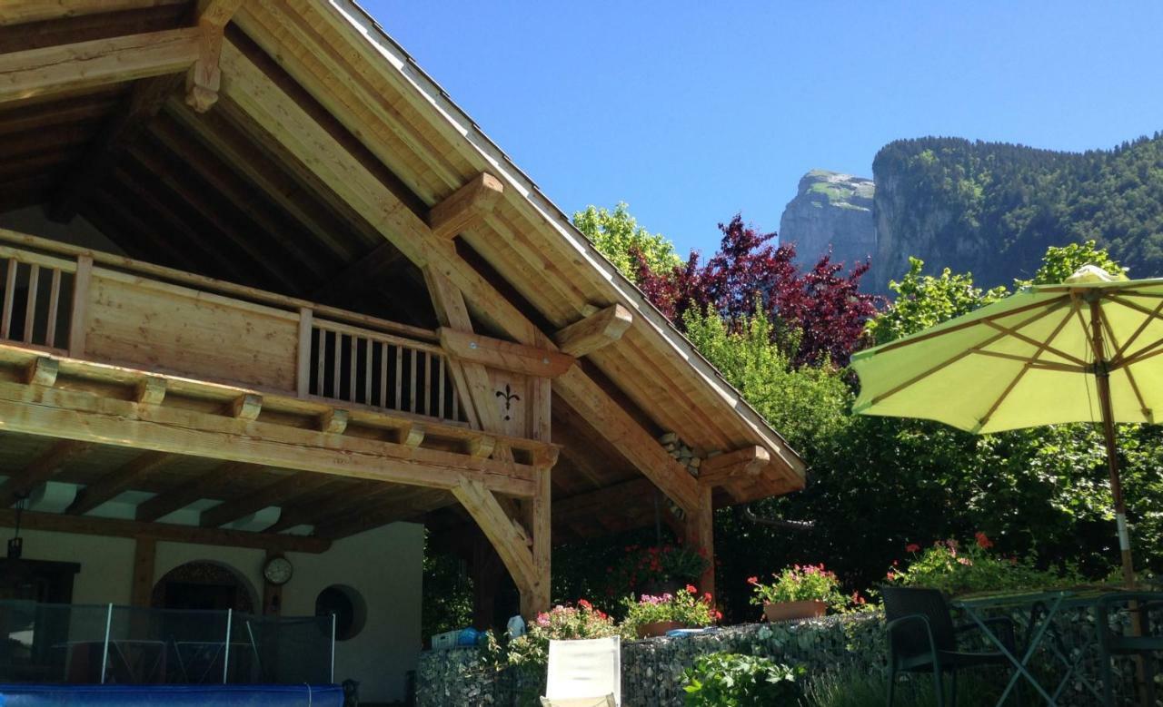 Chambres D'Hotes De Charme Douglas Samoens Exterior photo
